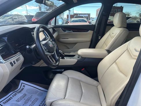 Used 2017 Cadillac XT5 Luxury image 9