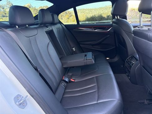 Used 2018 BMW 530i RWD image 18