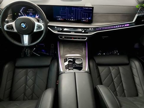 Used 2025 BMW X5 xDrive40i w/ M Sport Package AWD/4WD image 52