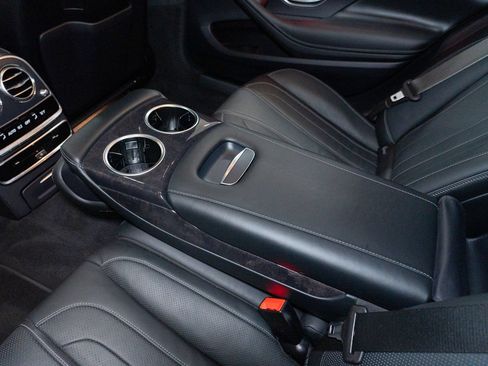Used 2016 Mercedes-Benz S 63 AMG 4MATIC Sedan image 31