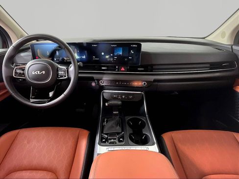 Used 2026 Kia Carnival EX FWD image 7