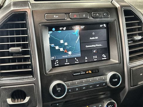 Used 2018 Ford Expedition Platinum image 19