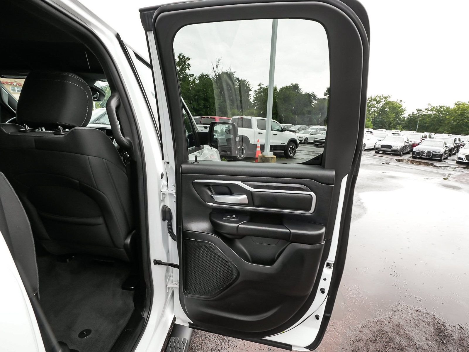 Used 2023 RAM 1500 Big Horn AWD/4WD image 14