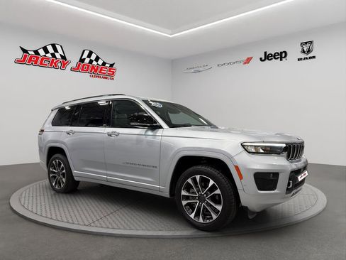 Used 2022 Jeep Grand Cherokee L Overland image 12