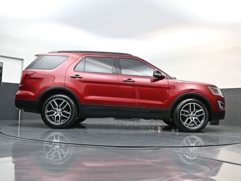 Used 2016 Ford Explorer Sport w/ Equipment Group 401A image 28