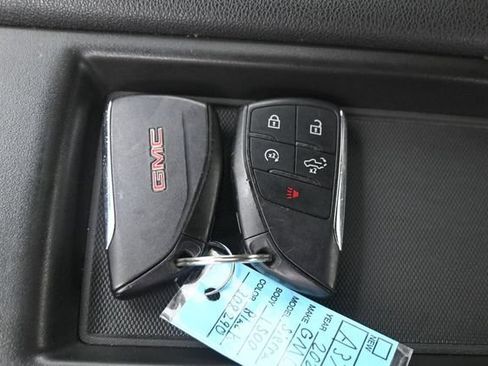 Used 2024 GMC Sierra 1500 Elevation AWD/4WD image 14