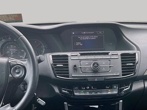 Used 2017 Honda Accord Sport image 7