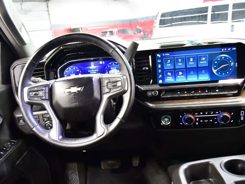 Used 2023 Chevrolet Silverado 1500 LT image 14