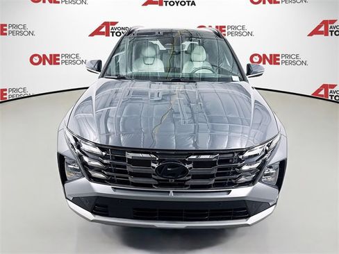 Used 2025 Hyundai Tucson Limited image 2