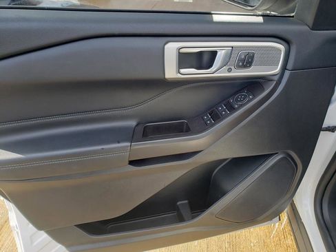 Used 2020 Ford Explorer Limited w/ Class III Trailer Tow Package image 19