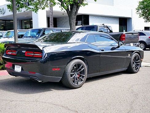 Used 2022 Dodge Challenger R/T Scat Pack RWD image 7