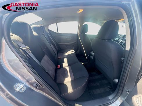 Used 2022 Nissan Sentra SR w/ Trunk Package image 34