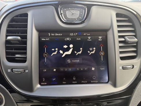 Used 2023 Chrysler 300 S w/ Comfort Group RWD image 19