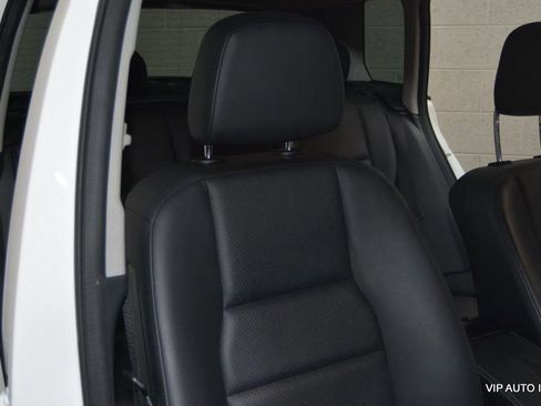 Used 2015 Mercedes-Benz GLK 350 2WD image 14