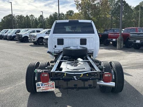 New 2026 RAM 5500 Tradesman w/ Chrome Appearance Group AWD/4WD image 7