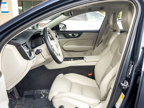 Used 2022 Volvo S60 T8 Inscription w/ Advanced Package image 14