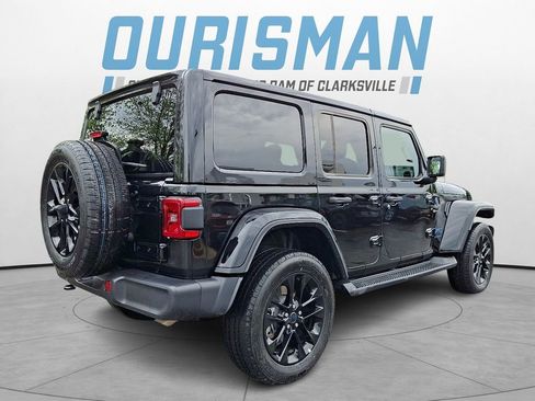 Certified 2025 Jeep Wrangler Unlimited Sahara AWD/4WD image 6