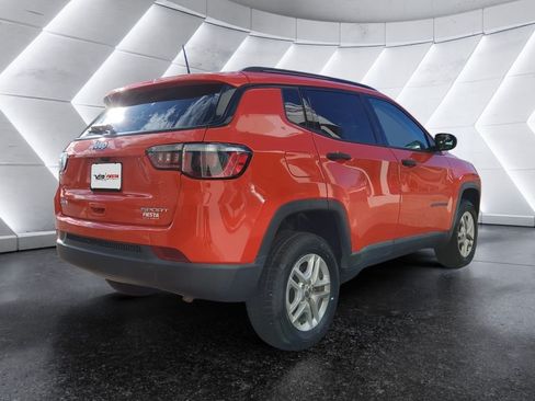Used 2018 Jeep Compass Sport AWD/4WD image 4