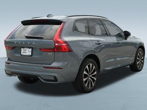 Used 2023 Volvo XC60 B5 Plus w/ Protection Package Premier FWD image 9