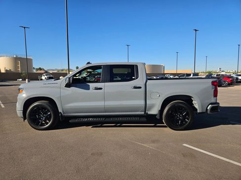 Used 2025 Chevrolet Silverado 1500 Custom image 2