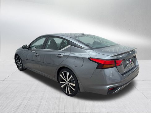 Used 2019 Nissan Altima 2.5 SR w/ SR Premium Package image 5