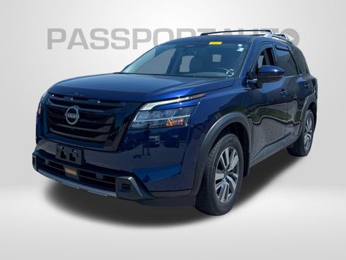 Certified 2024 Nissan Pathfinder SL w/ Black Appearance Package AWD/4WD image 1