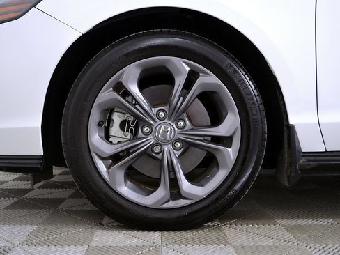 Used 2023 Honda Accord EX-L image 11