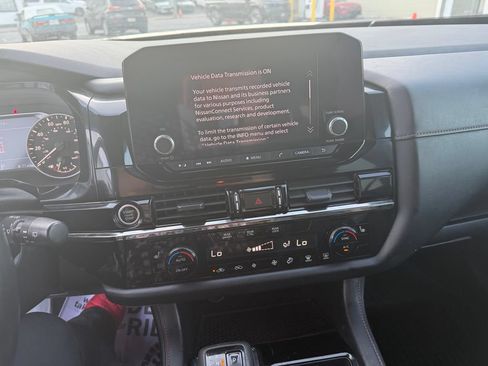 Used 2024 Nissan Pathfinder Rock Creek AWD/4WD image 18