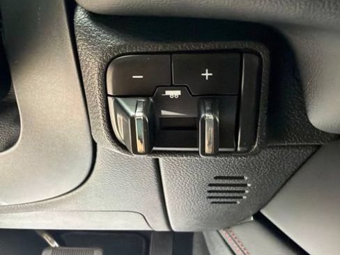 Used 2025 Dodge Durango GT AWD/4WD image 26