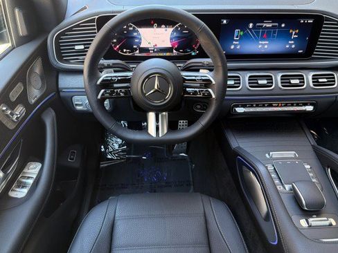Used 2026 Mercedes-Benz GLS 450 4MATIC image 13