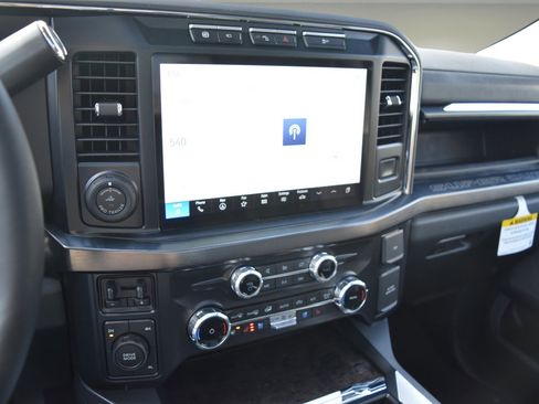 Used 2024 Ford F250 Lariat w/ Lariat Ultimate Package AWD/4WD image 10