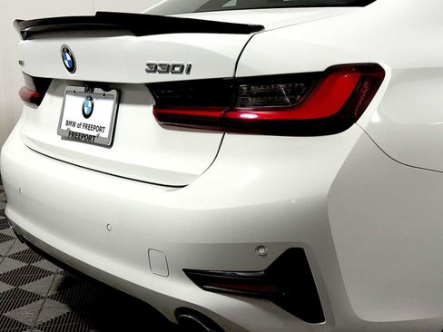 Certified 2022 BMW 330i xDrive 330i xDrive w/ Driving Assistance Package image 29