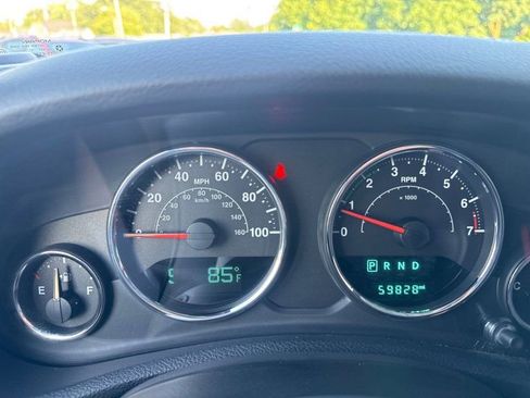 Used 2015 Jeep Wrangler Sport w/ Quick Order Package 24S AWD/4WD image 19