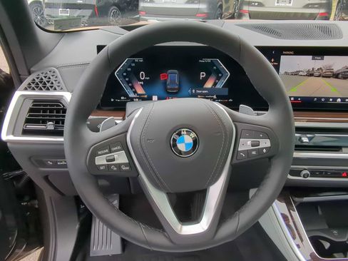 Used 2026 BMW X5 xDrive40i w/ Executive Package AWD/4WD image 25
