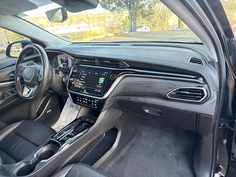 Used 2023 Chevrolet Bolt EUV Premier w/ Sun & Sound Package image 30