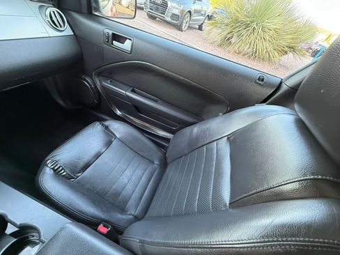 Used 2005 Ford Mustang GT Premium RWD image 37