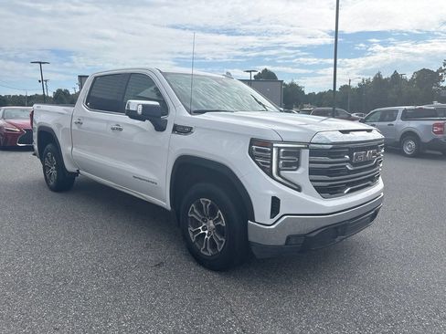 Used 2025 GMC Sierra 1500 SLT AWD/4WD image 11