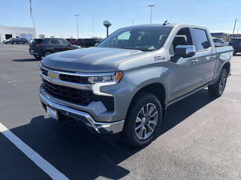 New 2026 Chevrolet Silverado 1500 LT AWD/4WD image 13