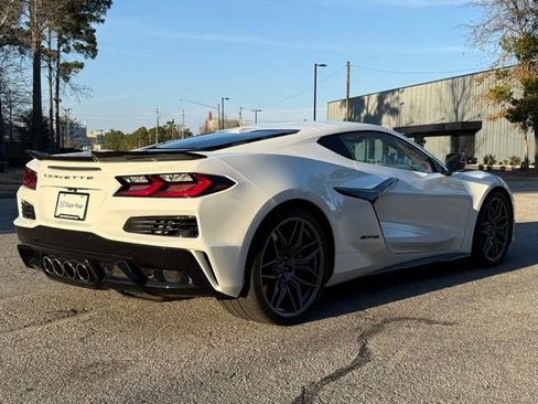 Used 2024 Chevrolet Corvette Z06 image 5