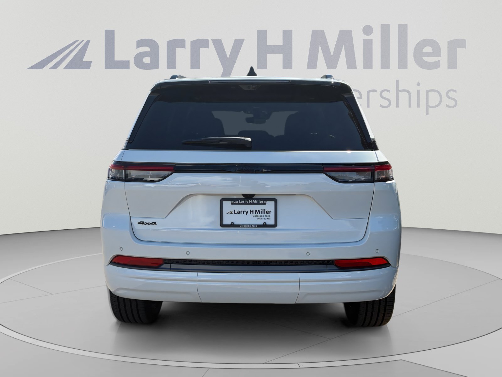 New 2026 Jeep Grand Cherokee Limited AWD/4WD image 4
