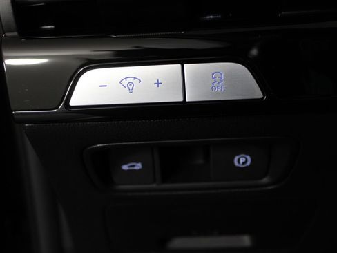 Used 2025 Genesis G80 2.5T image 20