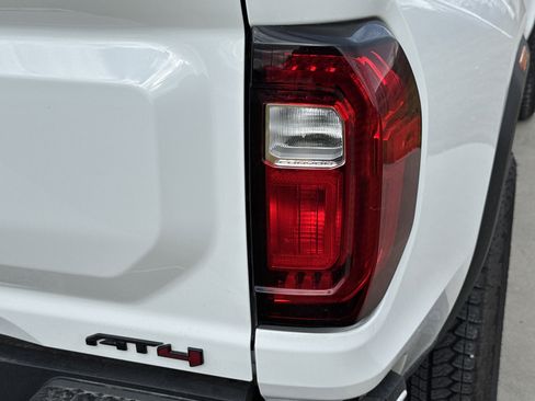 Used 2025 GMC Canyon AT4 w/ Nightfall Edition image 11