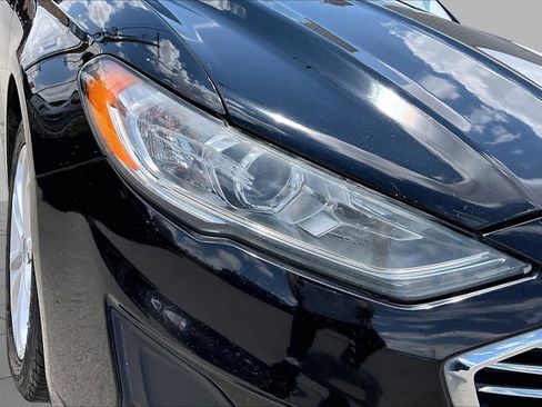 Used 2020 Ford Fusion SE FWD image 27