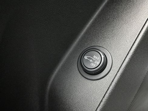 Used 2023 Chevrolet Equinox LT FWD image 26