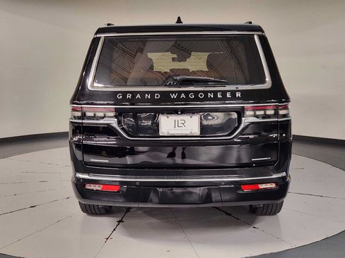 Used 2022 Jeep Grand Wagoneer Series III AWD/4WD image 17