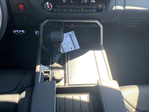 New 2026 Toyota Tundra Platinum AWD/4WD image 19