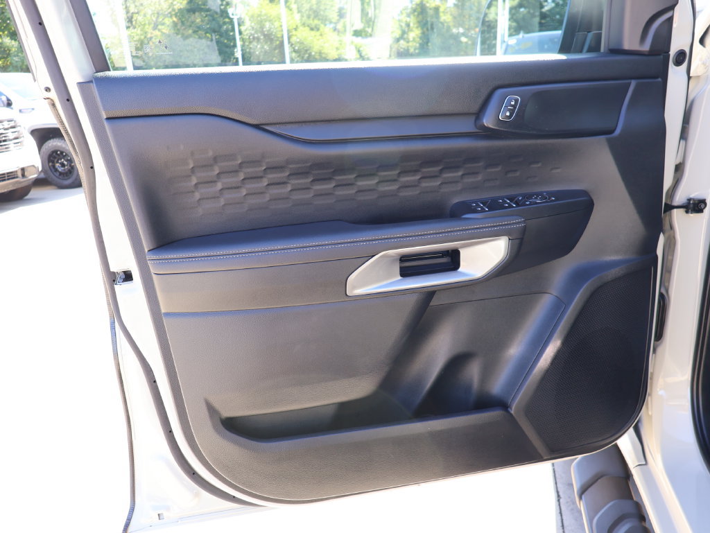 Used 2025 Ford Ranger XLT w/ Equipment Group 301A High AWD/4WD image 11