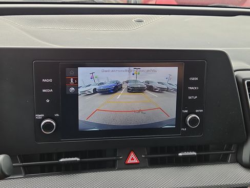Used 2024 Kia Sportage LX image 15