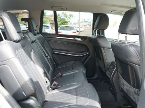 Used 2013 Mercedes-Benz GL 320 BlueTEC 4MATIC image 21