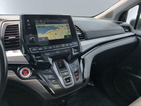Used 2023 Honda Odyssey Touring image 16